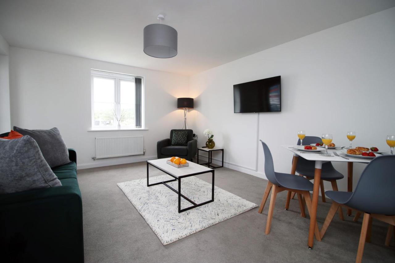 No 43 Stadium Views By Ssw - 2Br, Parking, Sleeps 4, 3Min Walk To Stadium, 10Min Drive To City Centre, Marina And Close To M4 Morriston Eksteriør bilde