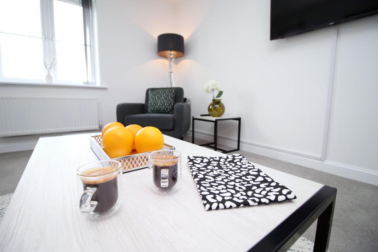 No 43 Stadium Views By Ssw - 2Br, Parking, Sleeps 4, 3Min Walk To Stadium, 10Min Drive To City Centre, Marina And Close To M4 Morriston Eksteriør bilde